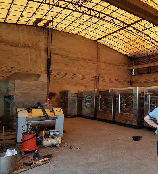 廣州醫(yī)院工業(yè)用洗衣機(jī)XTH-250D懸浮式布局：快捷酒店洗衣房空間利用率提升40%的秘密